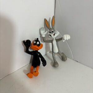 Vintage 1980’s Warner Bros. Looney‎ Tunes bugs bunny & Daffy Duck toys figurines